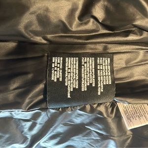 Beautiful Guess puffy trench coat. Black with faux fur on the hoodie.